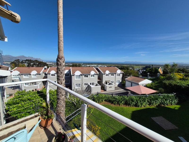 2 Bedroom Property for Sale in Heldervue Western Cape